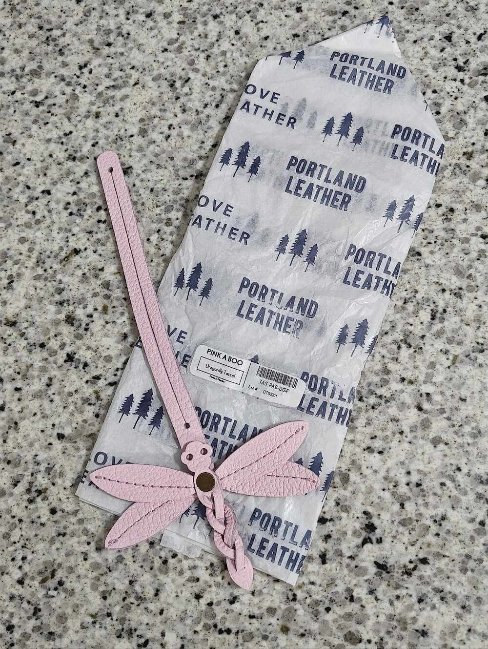 Portland leather Dragonfly Tassel (Pinkaboo pink)